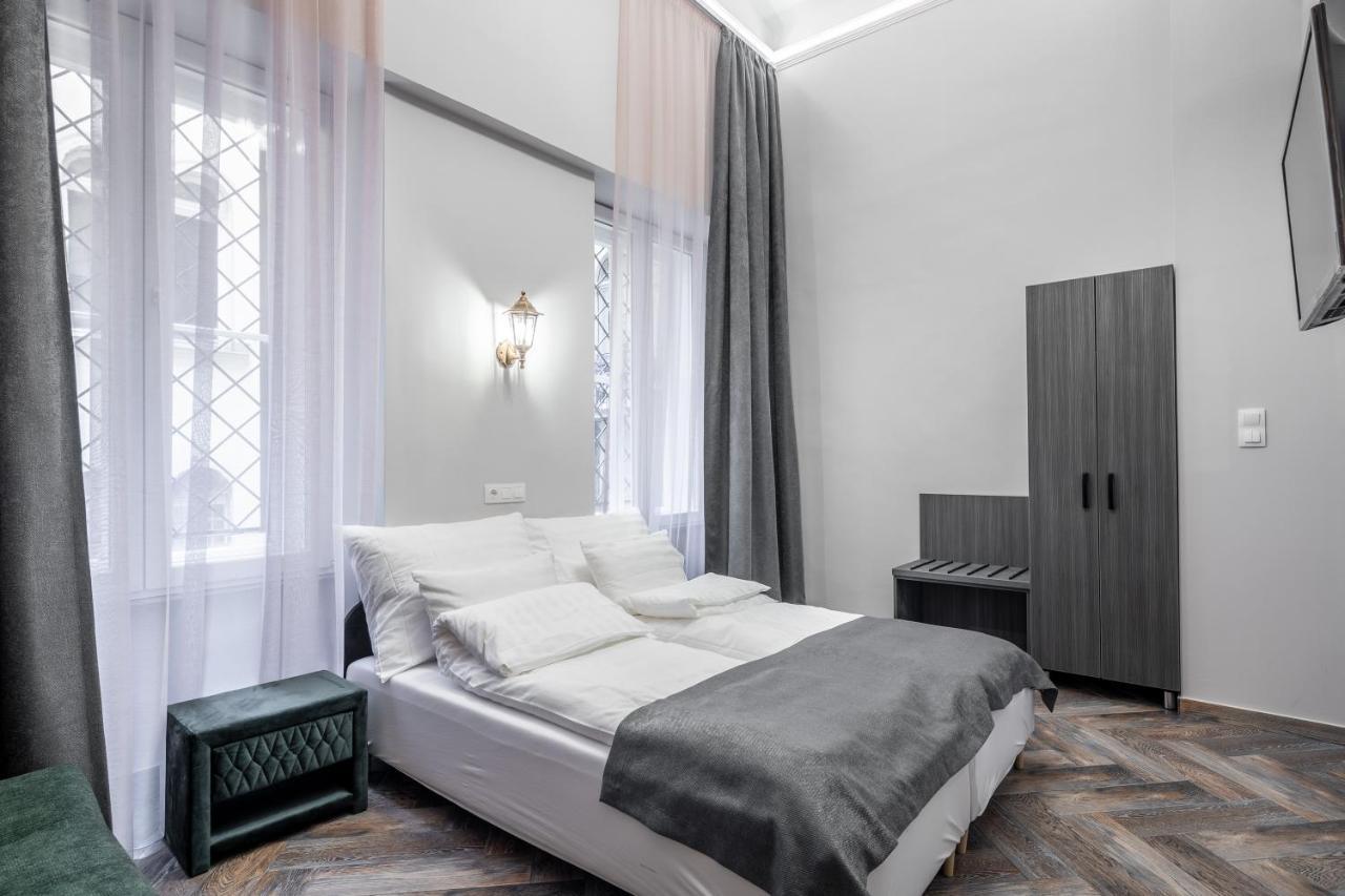 Stunning Apartment In The Hearth Of Budapest Exterior foto